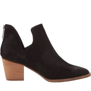 Blondo Neda Waterproof Black Suede Cut Out Bootie 6.5M EUC